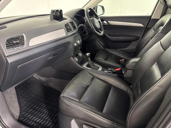 2014-Audi-Q3-20-TDI-quattro-Auto-130kW image:8
