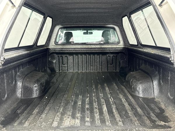 2024-Toyota-Hilux-20-VVTi-Single-Cab image:9