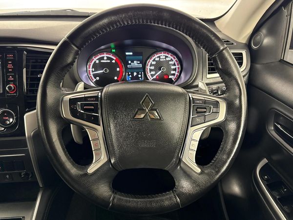 2022-Mitsubishi-Triton-24-Di-Dc-4x4-Auto-Double-Cab image:11