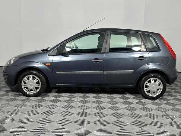 2009-Ford-Fiesta-16i-Ambiente-5-dr image:18