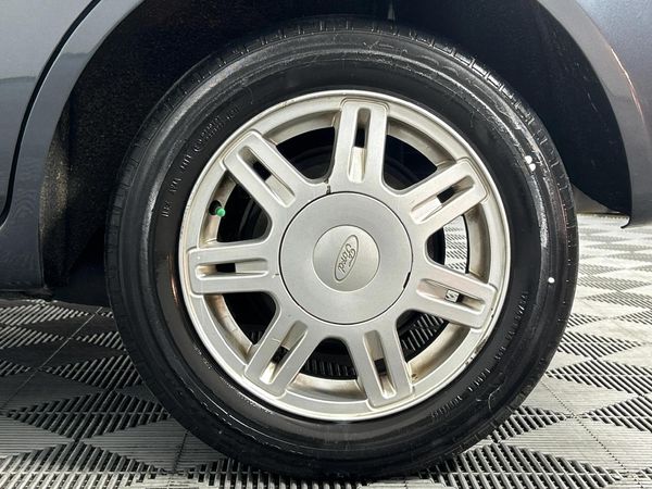 2009-Ford-Fiesta-16i-Ambiente-5-dr image:6