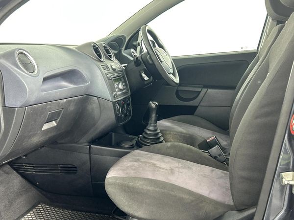 2009-Ford-Fiesta-16i-Ambiente-5-dr image:8