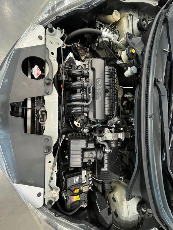 2013-Honda-Brio-12-Comfort-5-dr image:12