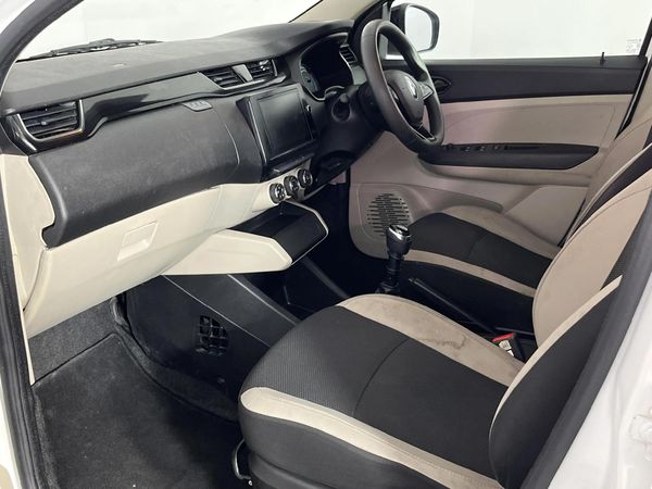 2022-Renault-Triber-10-Dynamique image:8