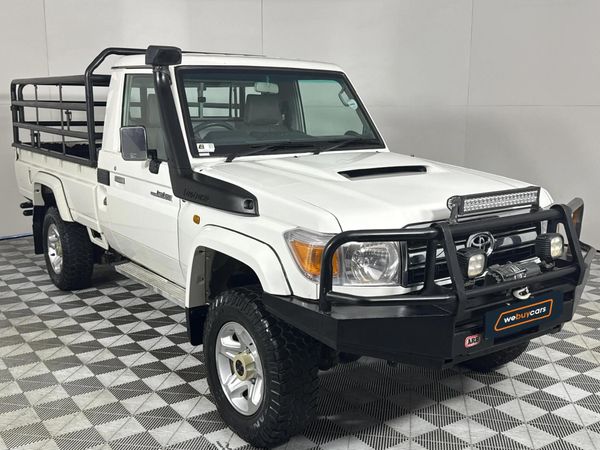 2016-Toyota-Land-Cruiser-79-45-D-Single-Cab image:12