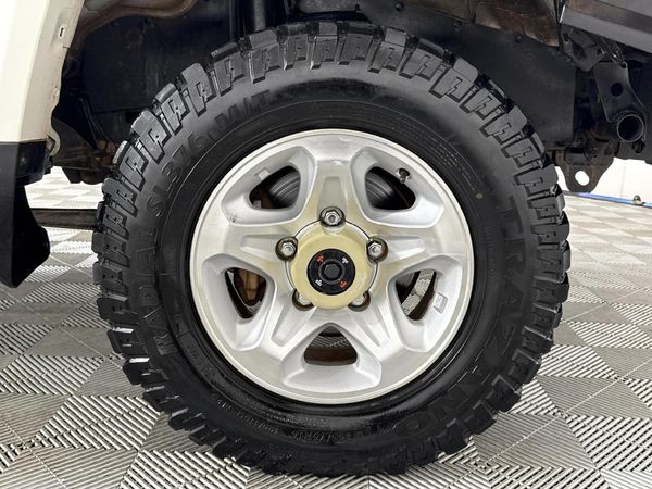 2016-Toyota-Land-Cruiser-79-45-D-Single-Cab image:2