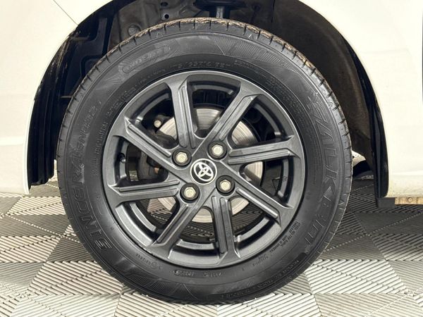 2021-Toyota-Agya-10-Auto image:4