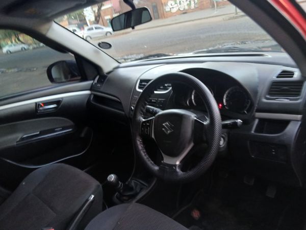 2018-Suzuki-Swift-12-GL image:12