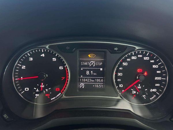 2015-Audi-A1-Sportback-10-TFSI-SE-Auto-25-TFSI image:11