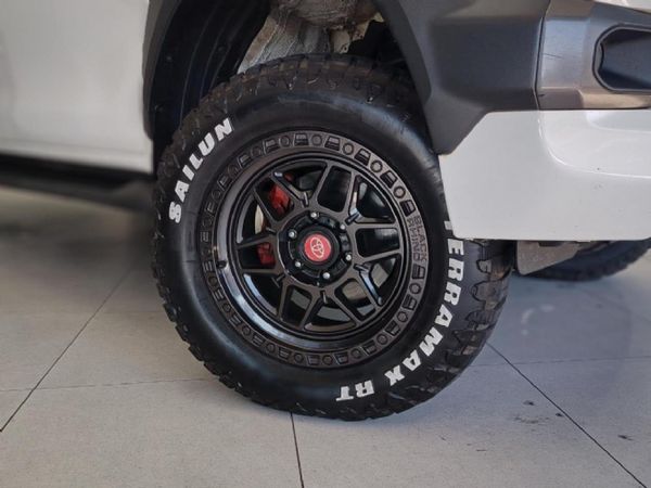 2024-Toyota-Hilux-28-GD-6-Raised-Body-Legend-RS-4x4-Auto-Double-Cab image:8