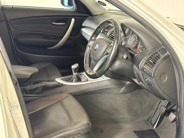 2008-BMW-1-Series-120i-5-dr image:9