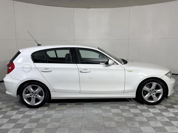 2008-BMW-1-Series-120i-5-dr image:15