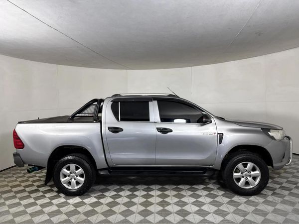 2018-Toyota-Hilux-24-GD-6-Raised-Body-SRX-Double-Cab image:12