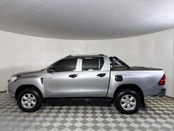 2018-Toyota-Hilux-24-GD-6-Raised-Body-SRX-Double-Cab image:14