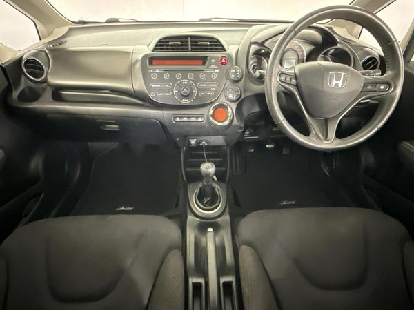 2014-Honda-Jazz-15-Elegance image:1