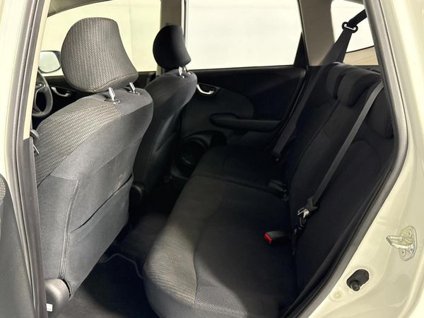 2014-Honda-Jazz-15-Elegance image:3