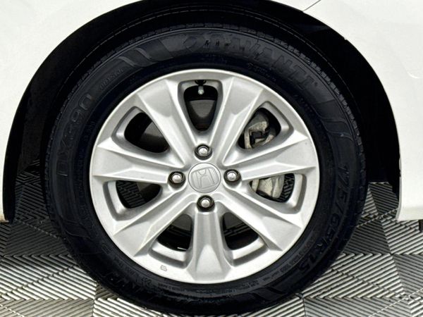 2014-Honda-Jazz-15-Elegance image:5