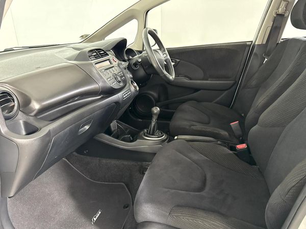 2014-Honda-Jazz-15-Elegance image:8