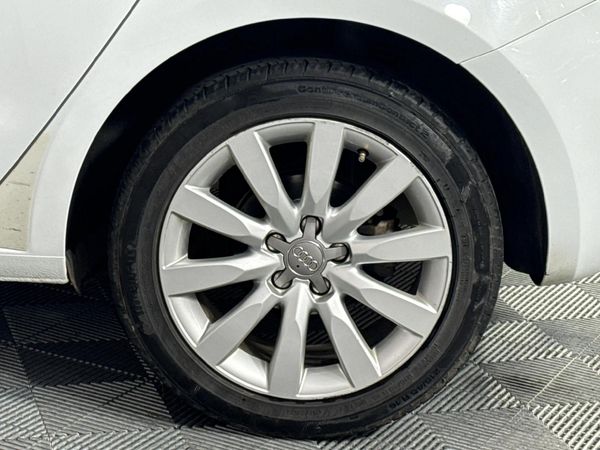 2013-Audi-A1-Sportback-16-TDI-Ambition image:6