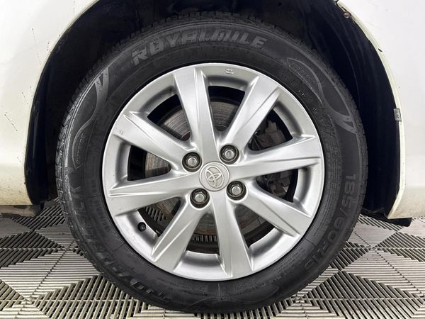 2017-Toyota-Yaris-15-Pulse-5-dr image:5