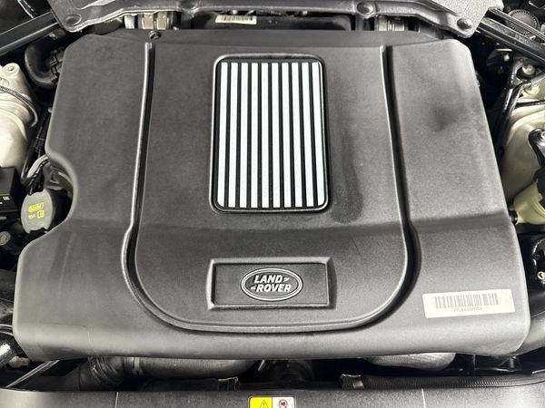 2018-Land-Rover-Range-Rover-44-SD-V8-Autobiography image:12