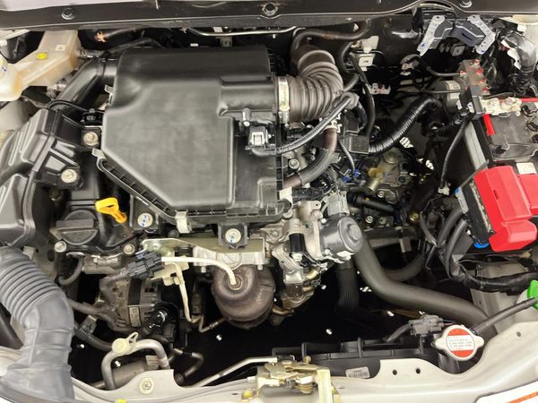 2025-Suzuki-Swift-12-GL image:12