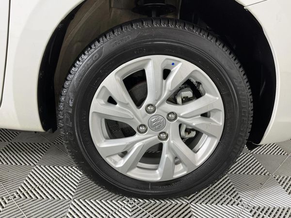2025-Suzuki-Swift-12-GL image:4