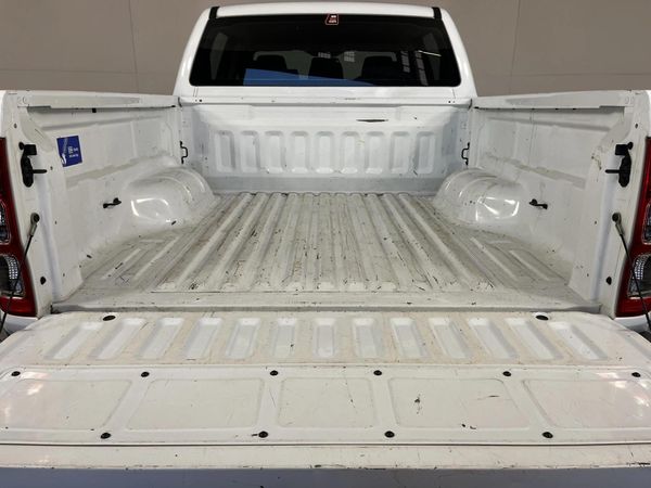 2017-Ford-Ranger-22-TDCi-XL-Double-Cab image:12