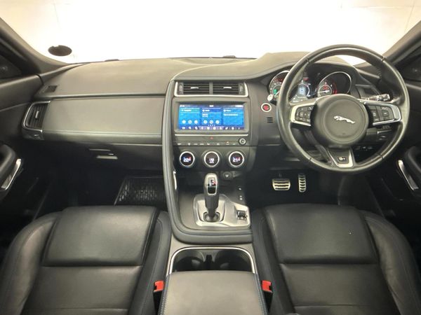 2019-Jaguar-E-Pace-D240-20D-S-177kW image:1