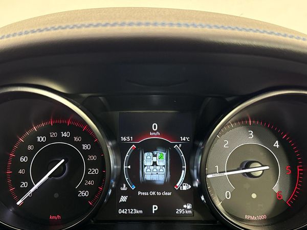 2019-Jaguar-E-Pace-D240-20D-S-177kW image:2