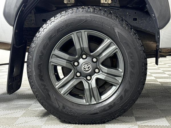 2022-Toyota-Hilux-24-GD-6-Raised-Body-Raider-Extended-Cab image:6