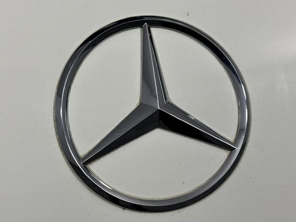 2015-Mercedes-Benz-A-Class-A-200-BE-Auto image:11