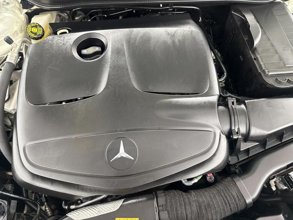 2015-Mercedes-Benz-A-Class-A-200-BE-Auto image:13