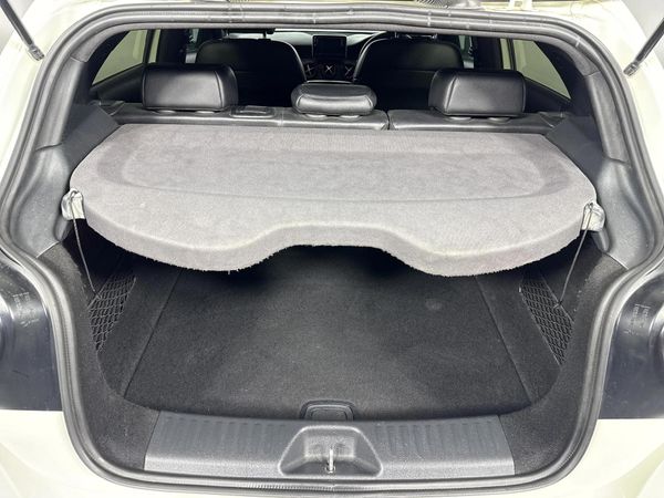 2015-Mercedes-Benz-A-Class-A-200-BE-Auto image:14