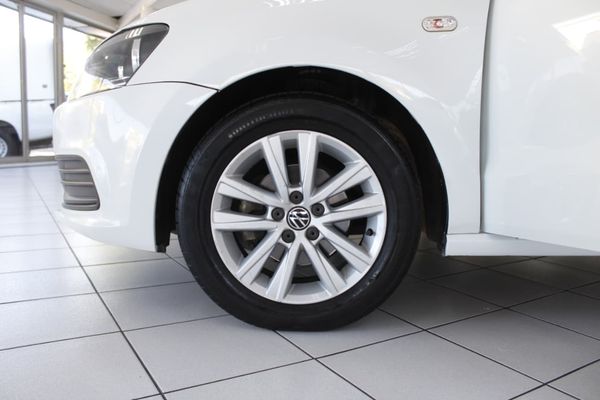 2022-Volkswagen-Polo-Vivo-14-Trendline-5-dr image:8