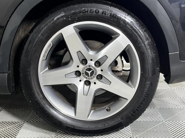 2020-Mercedes-Benz-GLA-200-Auto image:6