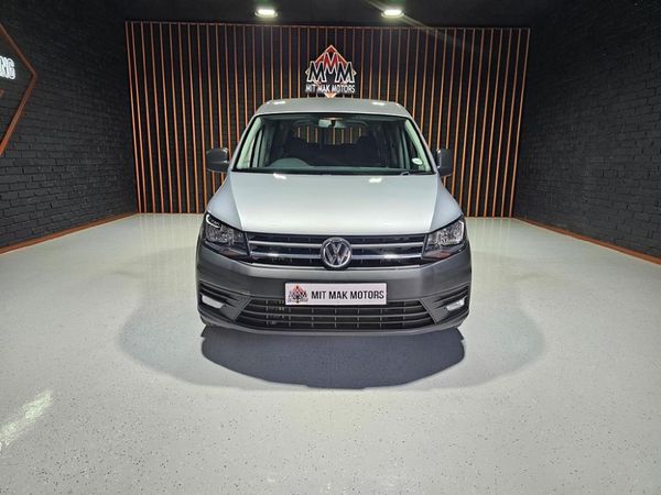 2020-Volkswagen-Caddy-4-CrewBus-16i-7-seat image:1