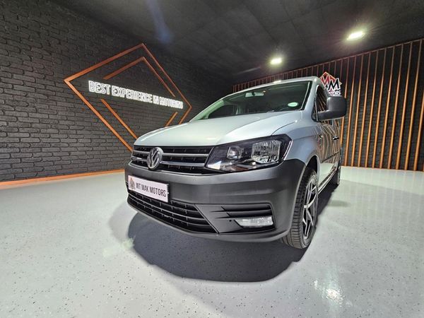 2020-Volkswagen-Caddy-4-CrewBus-16i-7-seat image:3