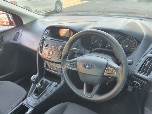 2020-Ford-Focus-20-EcoBoost-ST1 image:13