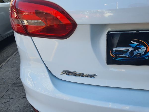 2020-Ford-Focus-20-EcoBoost-ST1 image:7