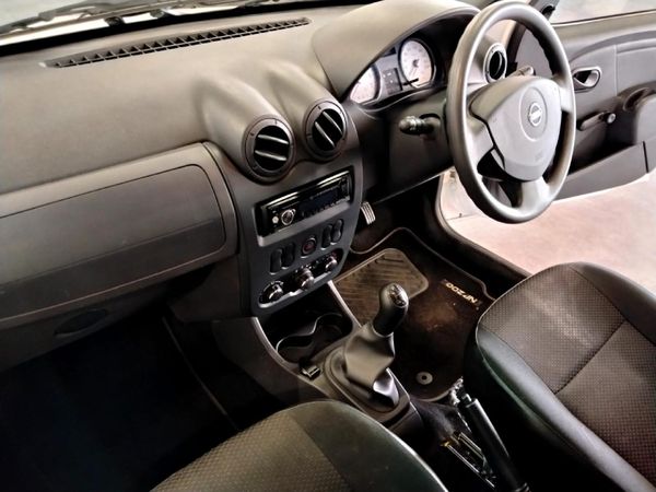 2022-Nissan-NP200-16-AC-Safety-Pack image:22