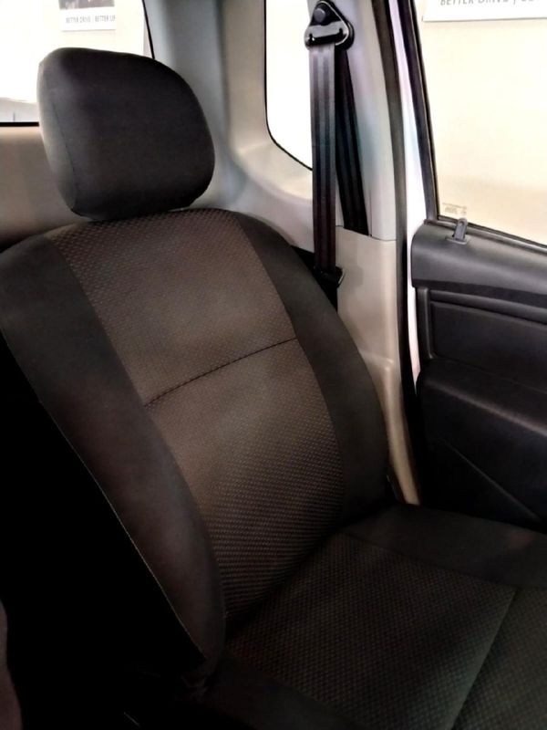 2022-Nissan-NP200-16-AC-Safety-Pack image:27