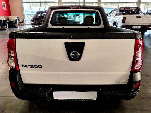 2022-Nissan-NP200-16-AC-Safety-Pack image:2
