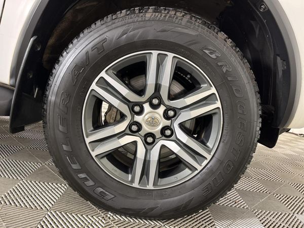 2019-Toyota-Fortuner-24-GD-6-Raised-Body-Auto image:5