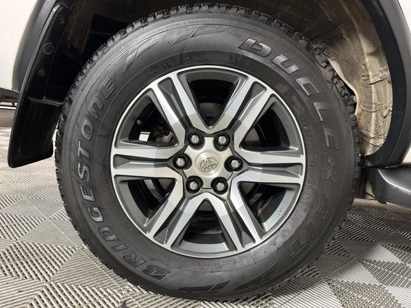 2019-Toyota-Fortuner-24-GD-6-Raised-Body-Auto image:7