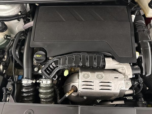 2021-Peugeot-208-12T-GT-Auto image:9