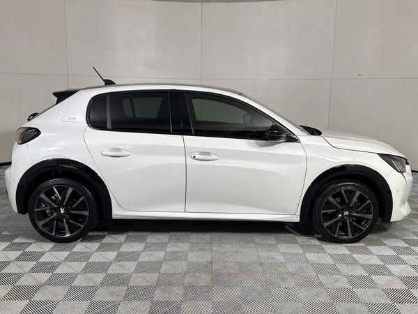 2021-Peugeot-208-12T-GT-Auto image:13