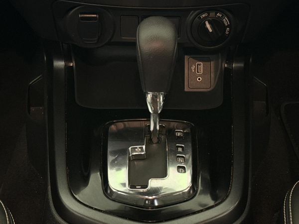 2023-Nissan-Navara-25-DDTi-PRO-4X-4X4-Auto-Double-Cab image:9