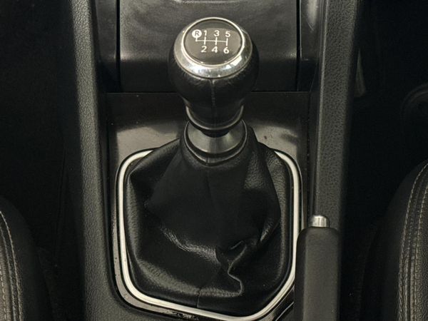 2020-Toyota-Corolla-Quest-18-Exclusive image:10