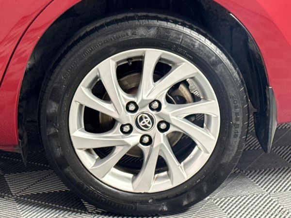2020-Toyota-Corolla-Quest-18-Exclusive image:6